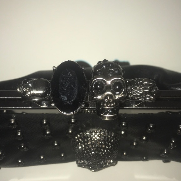 Purse - Picture 2 of 5